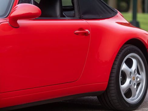 Used 1995 Porsche 911 Carrera RWD image 37