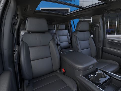 New 2026 Chevrolet Suburban RST w/ Comfort Package RWD image 17