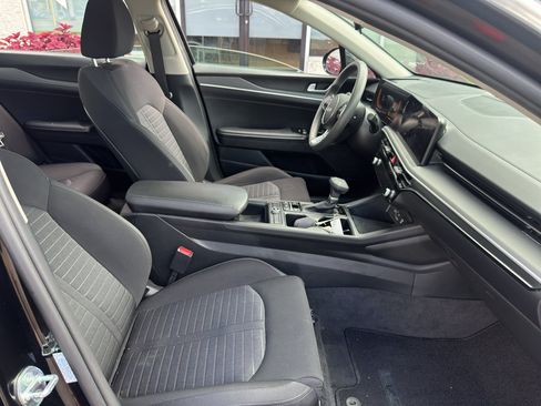 Used 2025 Kia K5 LXS FWD image 11
