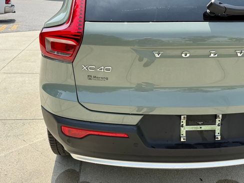 Used 2023 Volvo XC40 B5 Plus w/ Driver Assist Package AWD/4WD image 15
