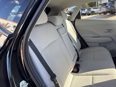 Used 2025 Hyundai Kona SEL FWD image 22