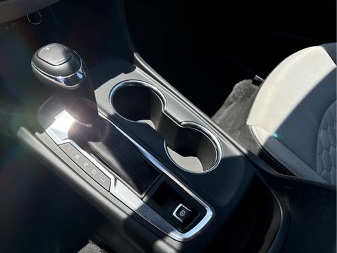 Used 2019 Chevrolet Equinox LS FWD image 15