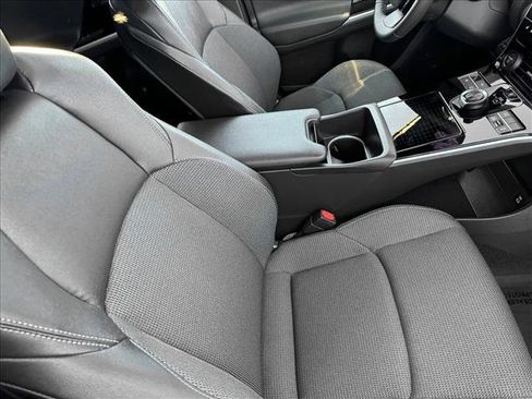 Certified 2025 Toyota bZ4X AWD image 30