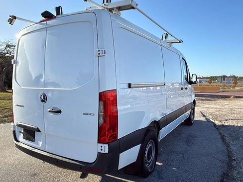 Used 2020 Mercedes-Benz Sprinter 1500 w/ Driver Convenience Package image 6