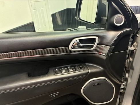 Used 2020 Jeep Grand Cherokee SRT AWD/4WD image 12