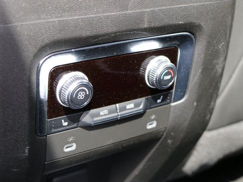 Used 2024 GMC Yukon AT4 w/ Technology Package AWD/4WD image 35