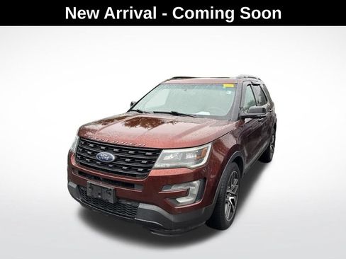 Used 2016 Ford Explorer Sport w/ Equipment Group 401A AWD/4WD image 2