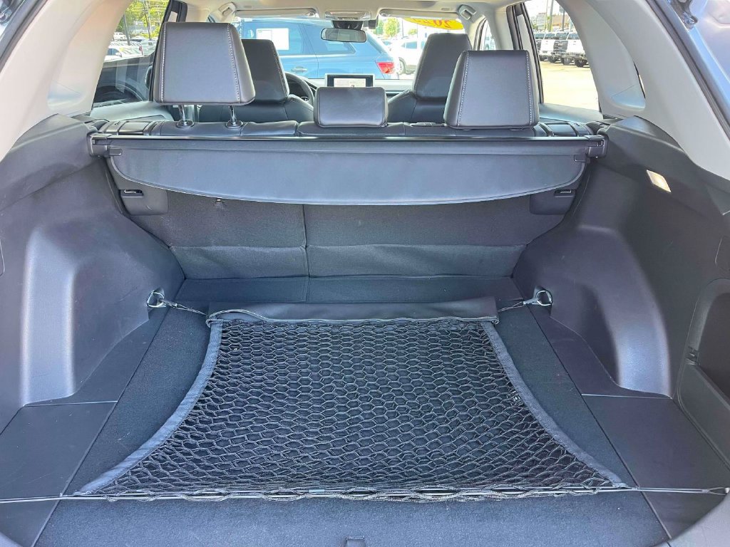 Used 2023 Toyota RAV4 XLE Premium AWD/4WD image 17
