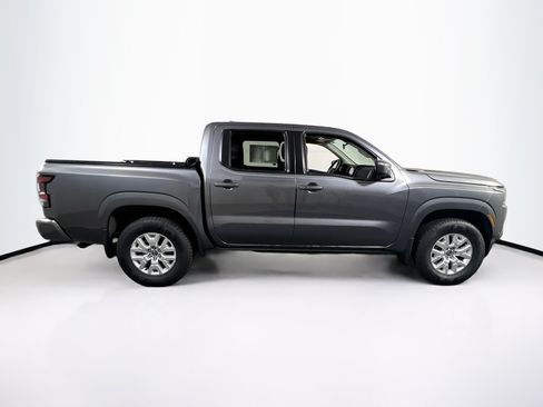 Used 2022 Nissan Frontier SV AWD/4WD image 4
