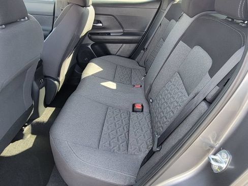 Used 2025 Nissan Kicks SV w/ Charging Package FWD image 15