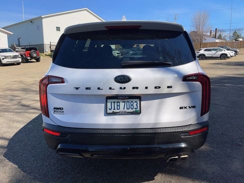 Used 2021 Kia Telluride EX w/ EX Premium Package image 2