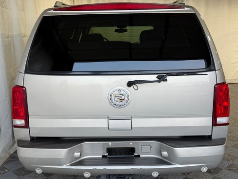 Used 2004 Cadillac Escalade ESV Platinum image 9