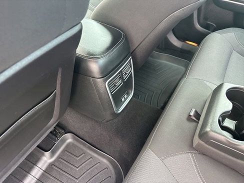 Used 2019 Dodge Charger SXT RWD image 31