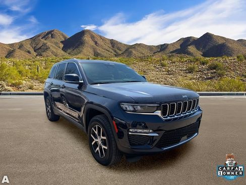 Used 2023 Jeep Grand Cherokee 4WD 4xe image 5