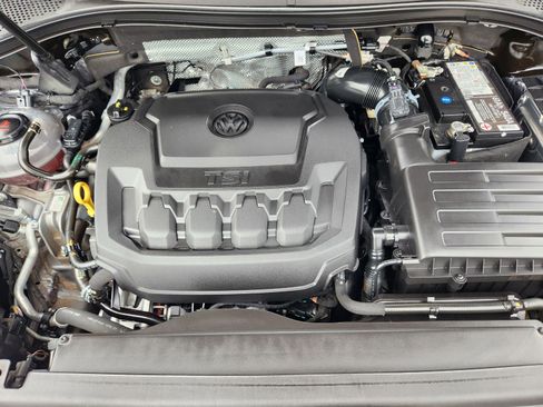 Used 2024 Volkswagen Tiguan SE R-Line image 25