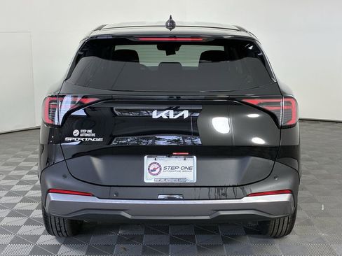 New 2026 Kia Sportage LX image 6