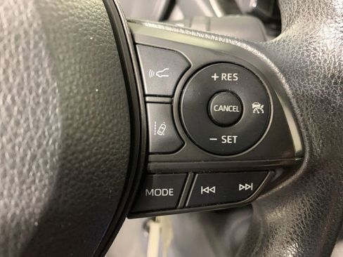 Used 2022 Toyota Corolla LE FWD image 16