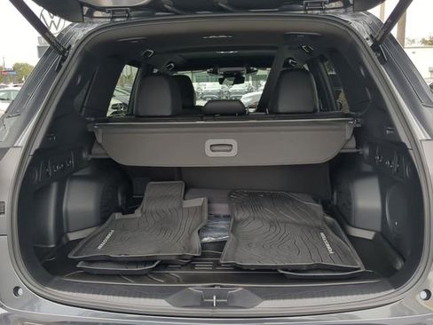 Used 2025 Subaru Forester Touring w/ Popular Package - Touring image 9