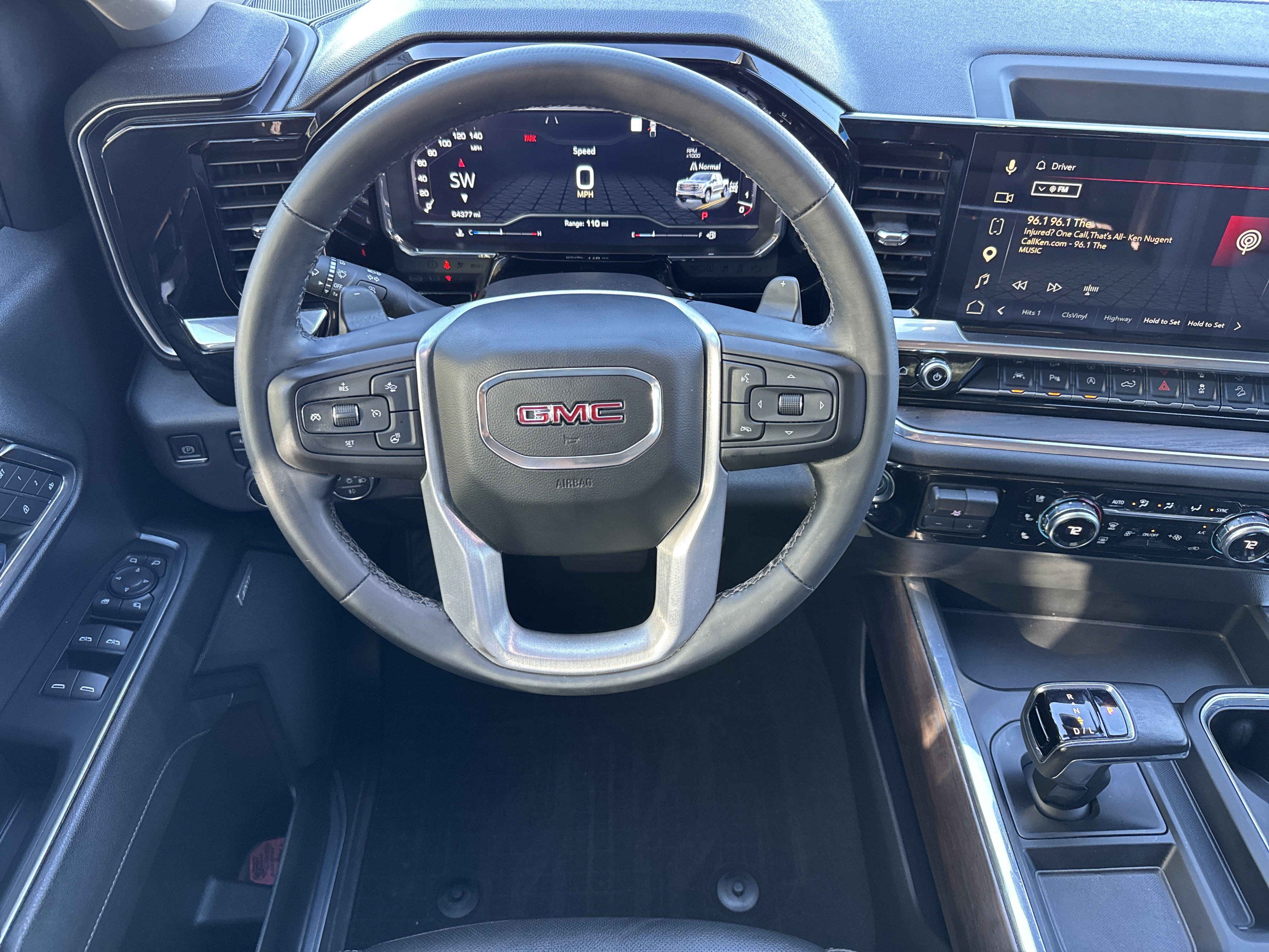 Used 2023 GMC Sierra 1500 SLT w/ SLT Premium Plus Package AWD/4WD image 18
