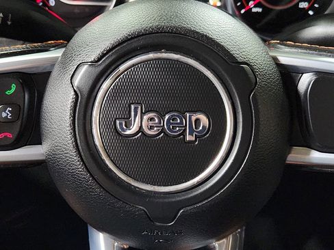 Used 2020 Jeep Gladiator Mojave AWD/4WD image 38