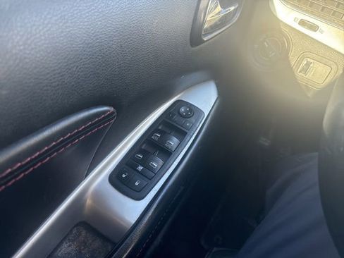 Used 2015 Dodge Journey R/T w/ Flexible Seating Group image 8