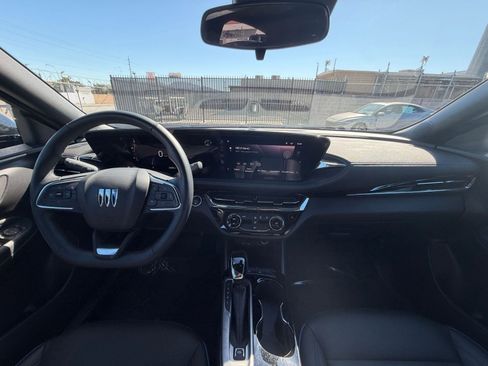 Used 2025 Buick Envista Sport Touring image 32