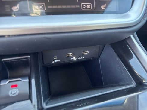 Used 2020 Subaru Outback Premium image 27
