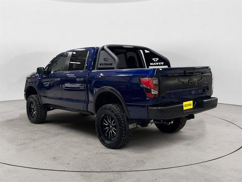 Used 2021 Nissan Titan PRO-4X w/ Pro-4x Convenience Package image 3