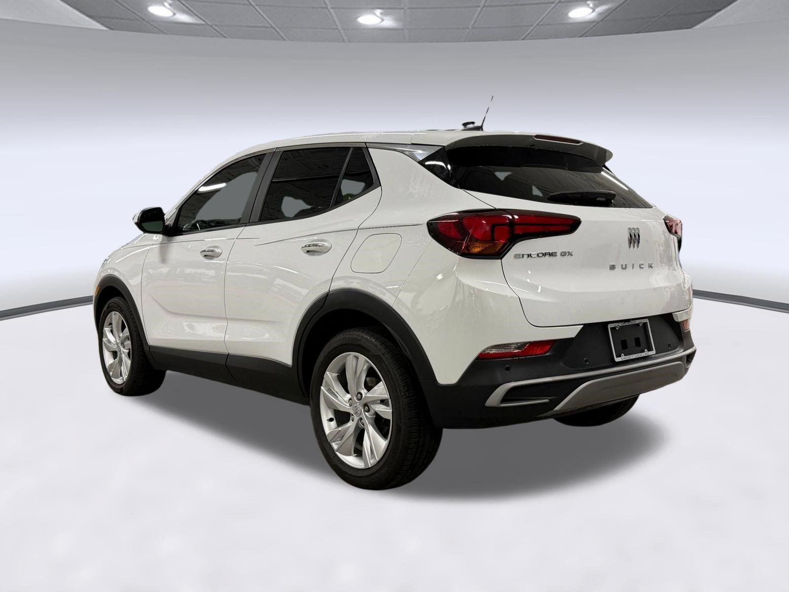 Used 2024 Buick Encore GX Preferred w/ Advanced Technology Package FWD image 3