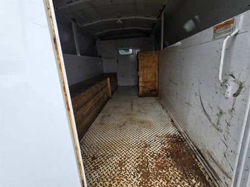 Used 2015 Chevrolet Express 3500 image 23