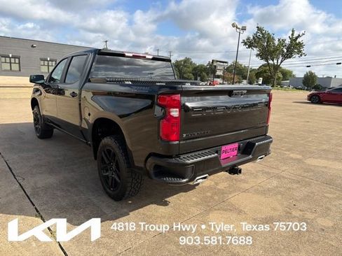 Used 2022 Chevrolet Silverado 1500 Custom Trail Boss w/ Midnight Edition AWD/4WD image 9