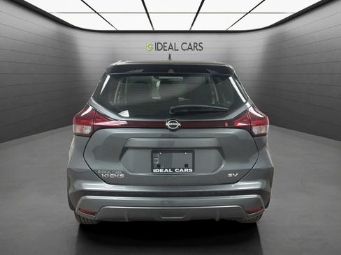 Used 2022 Nissan Kicks SV FWD image 6