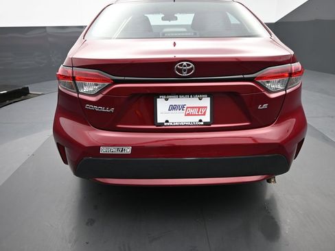 Used 2022 Toyota Corolla LE image 11