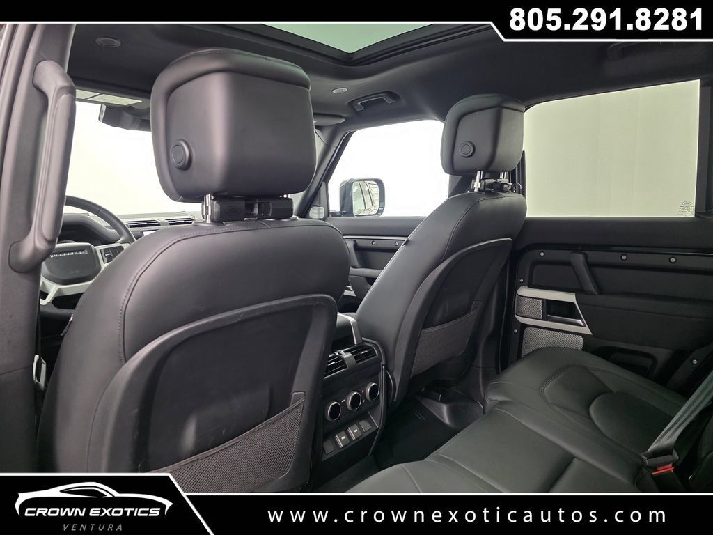 Used 2023 Land Rover Defender 130 SE AWD/4WD image 20