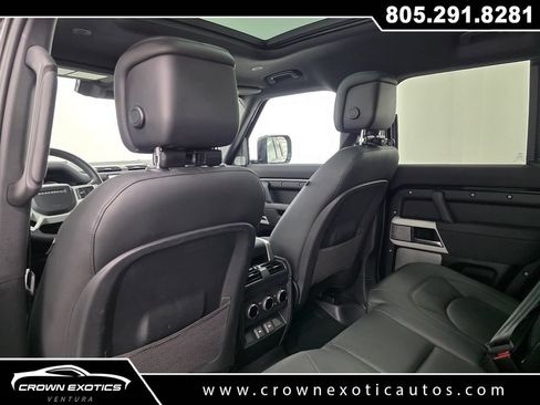 Used 2023 Land Rover Defender 130 SE AWD/4WD image 20