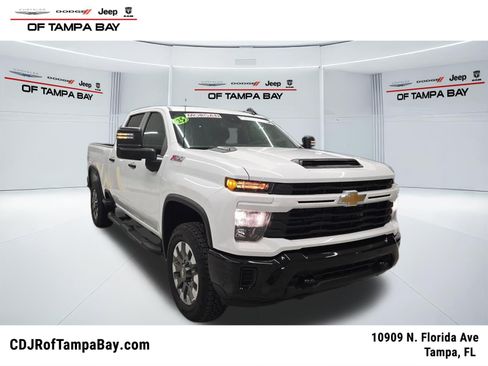 Used 2025 Chevrolet Silverado 2500 Custom w/ Custom Value Package AWD/4WD image 1