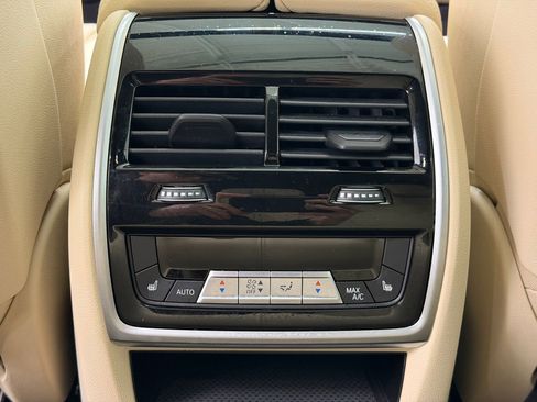 Used 2021 BMW X5 xDrive40i w/ Premium Package image 28