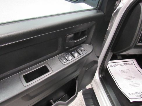 Used 2018 RAM 1500 ST w/ SXT Appearance Group AWD/4WD image 30