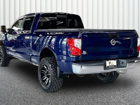 Used 2017 Nissan Titan SV AWD/4WD image 4