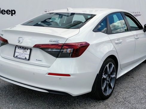 Used 2025 Honda Civic Sport Touring image 9