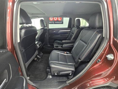 Used 2015 Toyota Highlander XLE FWD image 14