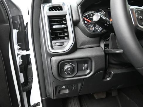 Certified 2025 RAM 1500 Big Horn AWD/4WD image 12