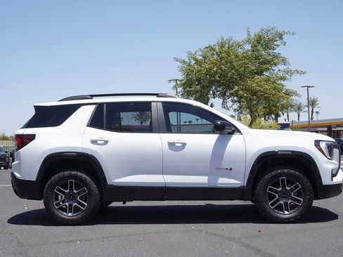 New 2026 GMC Terrain AT4 w/ Technology Package II AWD/4WD image 2