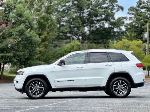 Used 2020 Jeep Grand Cherokee Limited w/ Luxury Group II image 11