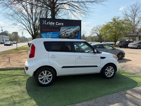 Used 2013 Kia Soul + image 5
