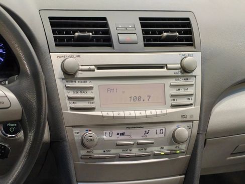 Used 2011 Toyota Camry Hybrid FWD image 6