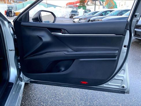 Used 2023 Toyota Camry SE image 23