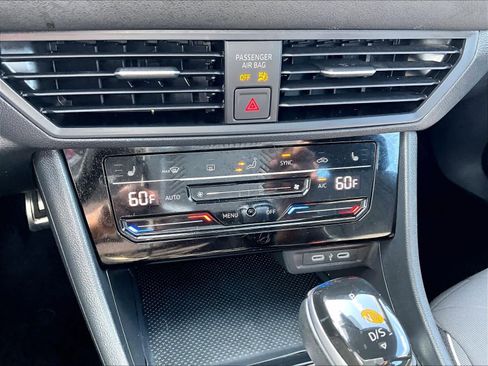 Used 2025 Volkswagen Jetta Sport image 26