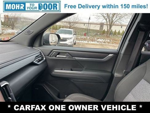 Used 2025 GMC Acadia Elevation image 28