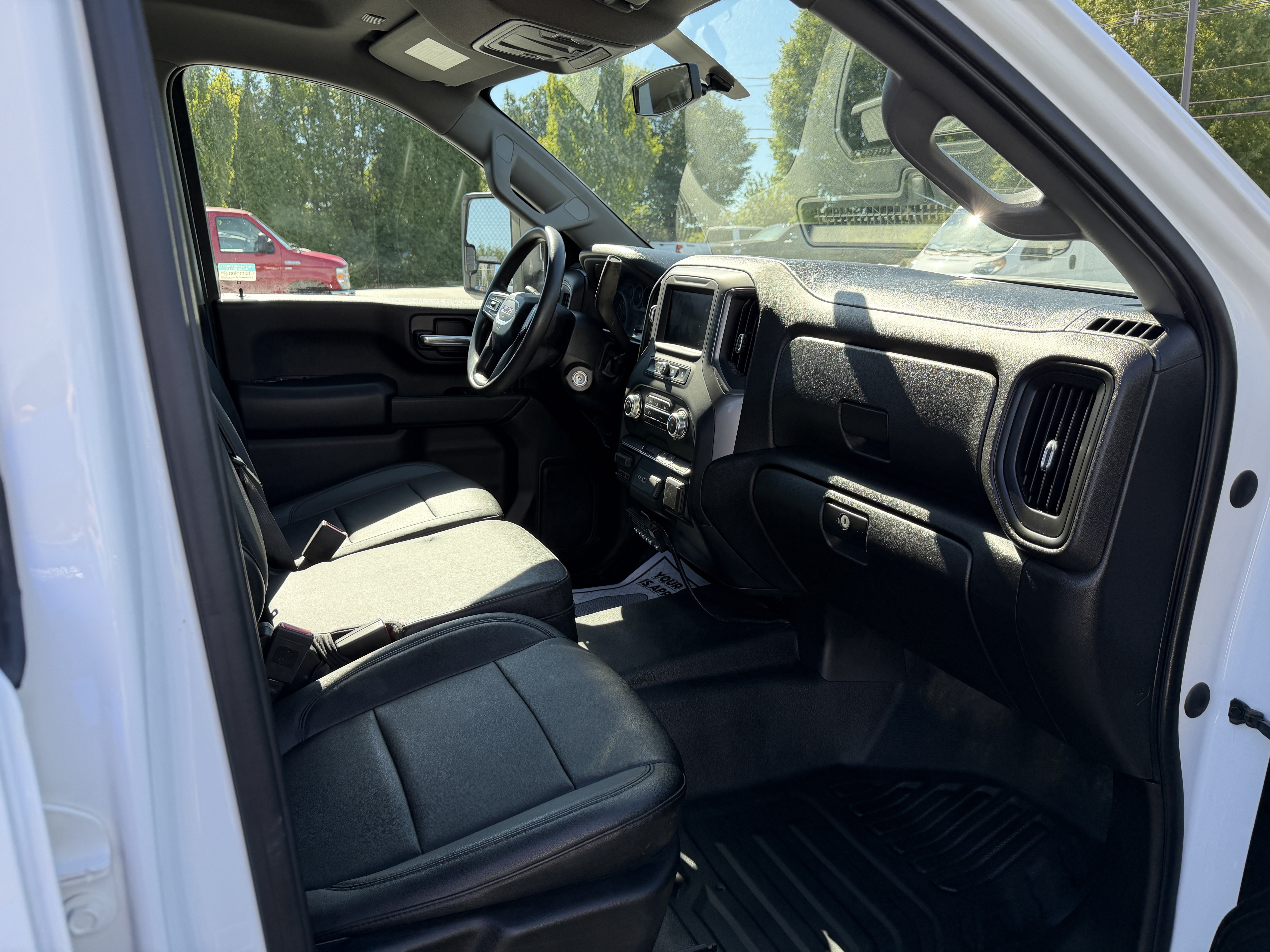 Used 2022 GMC Sierra 2500 Pro w/ Fleet Convenience Package AWD/4WD image 31